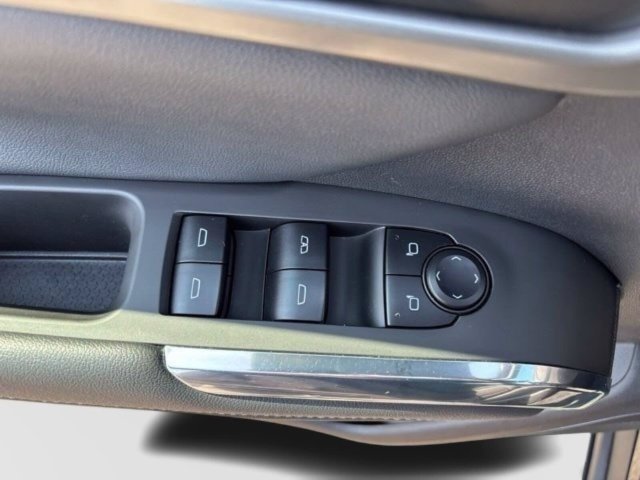 Used 2025 Chevrolet Traverse LT AWD/4WD image 12