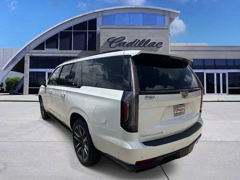 Used 2024 Cadillac Escalade ESV Sport w/ Touring Package AWD/4WD image 6
