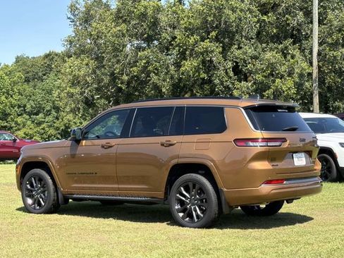 New 2026 Jeep Grand Cherokee L Limited AWD/4WD image 13