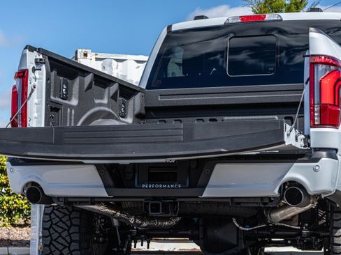 New 2025 Ford F150 Lariat w/ Equipment Group 502A High AWD/4WD image 33