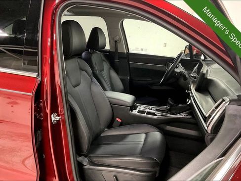 Used 2025 Kia Sorento EX w/ Panoramic Sunroof Package FWD image 9