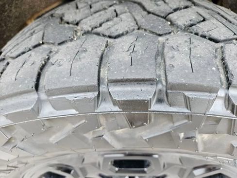 Used 2022 Chevrolet Silverado 2500 LT w/ Convenience Package image 28