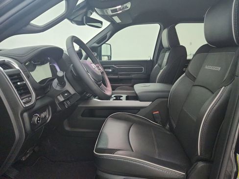 New 2026 RAM 2500 Laramie AWD/4WD image 11