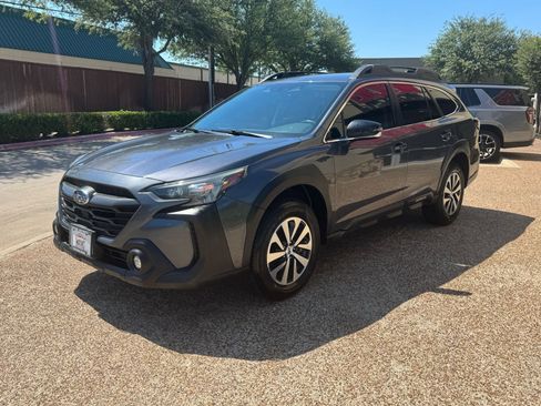 Used 2023 Subaru Outback Premium AWD/4WD image 12