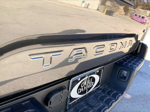 Used 2020 Toyota Tacoma Limited image 8