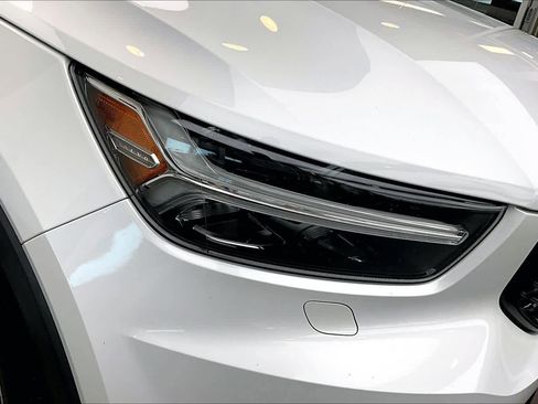 Used 2019 Volvo XC40 T5 R-Design image 27