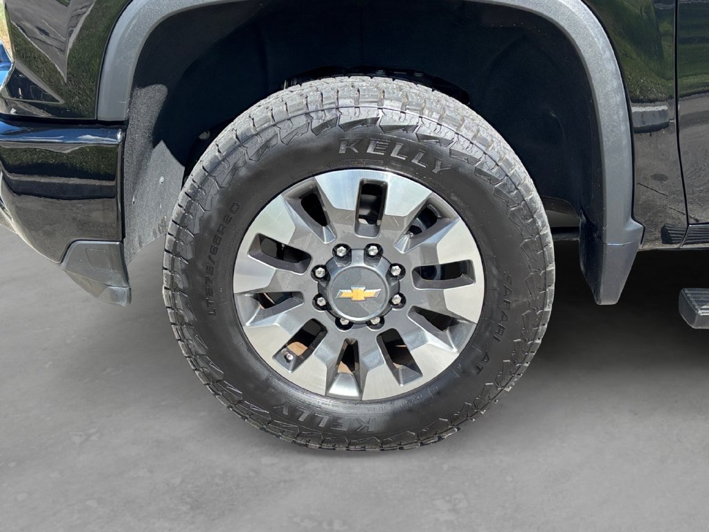 Certified 2024 Chevrolet Silverado 2500 Custom w/ Custom Value Package AWD/4WD image 9