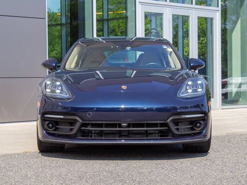 Used 2022 Porsche Panamera 4S AWD/4WD image 2