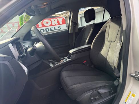 Used 2015 Chevrolet Equinox LS FWD image 12
