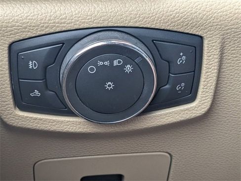 Used 2015 Ford F150 Lariat w/ Equipment Group 502A Luxury image 28