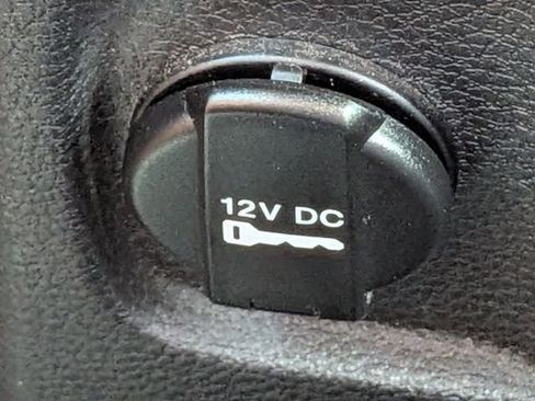 Used 2017 RAM 1500 Express w/ Express Value Package image 26