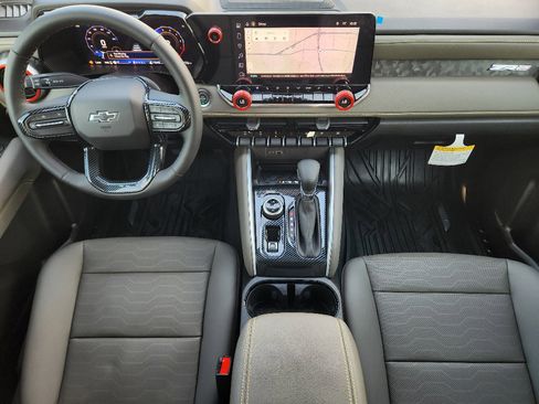 Used 2026 Chevrolet Colorado ZR2 w/ Technology Package image 25