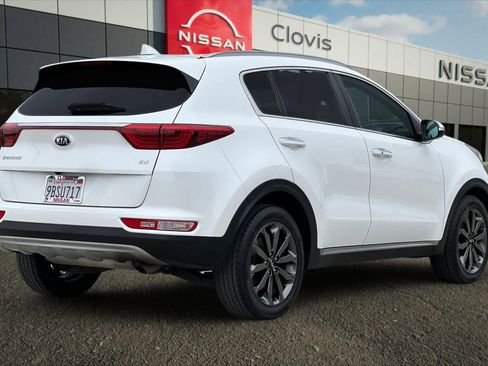 Used 2018 Kia Sportage EX w/ EX Sport Appearance Package image 3