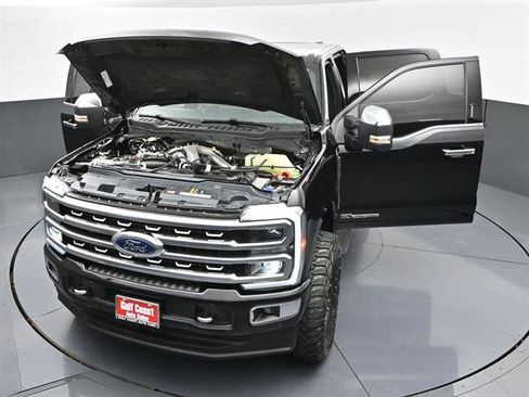 Used 2024 Ford F250 Platinum w/ FX4 Off-Road Package AWD/4WD image 47