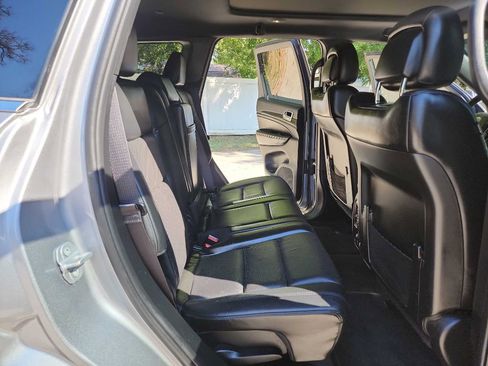 Used 2019 Jeep Grand Cherokee Limited w/ Luxury Group II image 36