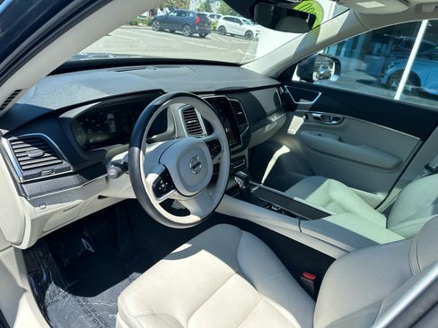 Used 2020 Volvo XC90 T6 Momentum AWD/4WD image 12