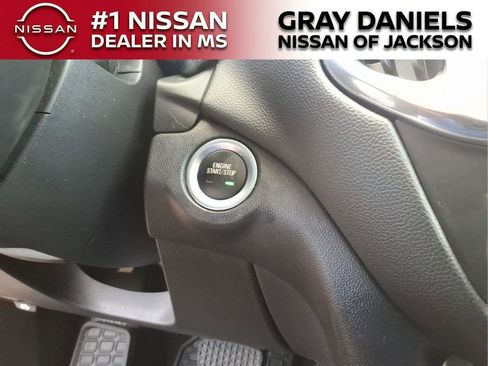 Used 2020 Chevrolet Equinox LT image 16