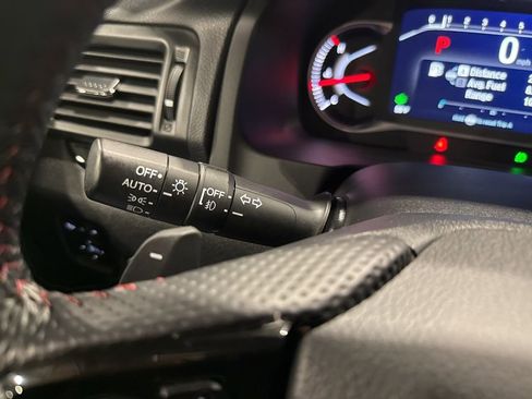 Used 2025 Honda Passport Black Edition image 25