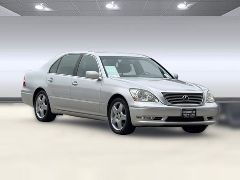 Used 2005 Lexus LS 430 RWD image 6
