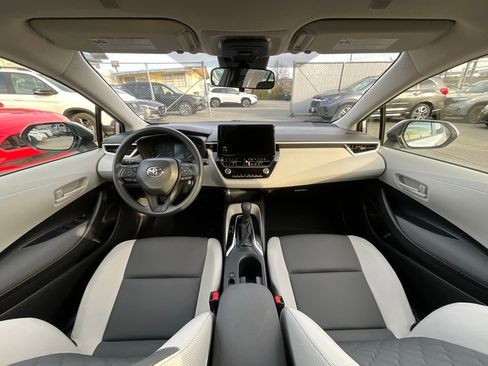 Used 2024 Toyota Corolla LE image 15