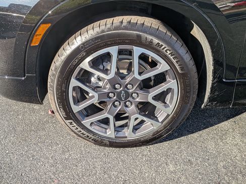 Used 2025 Chevrolet Blazer RS image 12