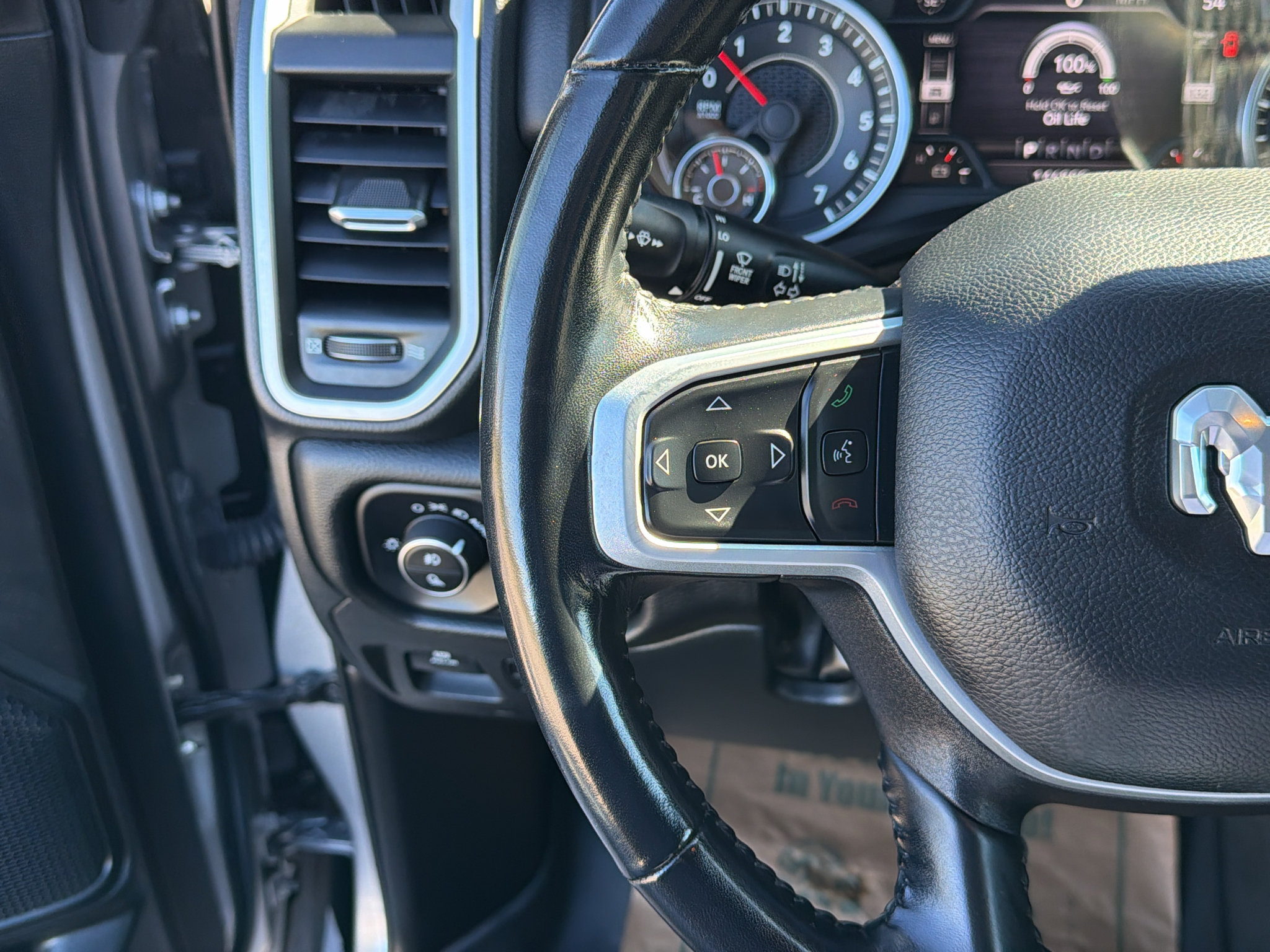 Used 2022 RAM 1500 Big Horn AWD/4WD image 29