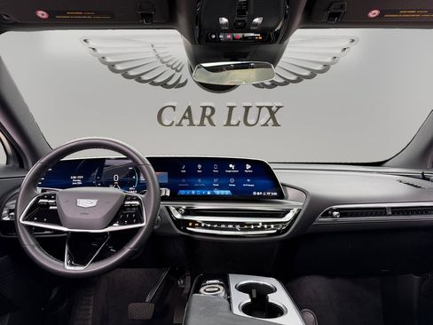 Used 2024 Cadillac Lyriq Tech RWD image 10
