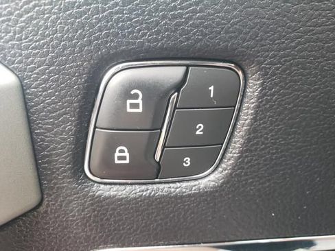 Used 2019 Ford F250 Lariat w/ Lariat Value Package AWD/4WD image 28