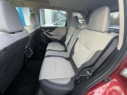 Used 2023 Subaru Forester Premium image 25