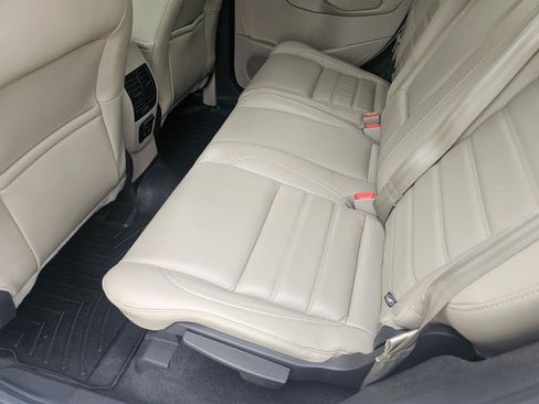 Used 2017 Ford Escape Titanium w/ Equipment Group 301A AWD/4WD image 22