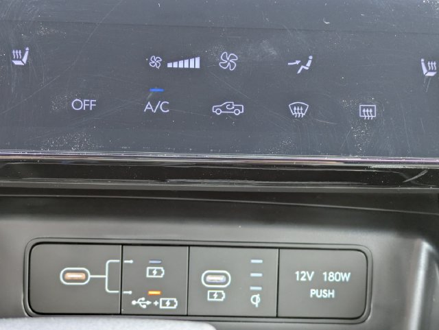 Used 2027 Hyundai Santa Cruz SEL FWD image 26