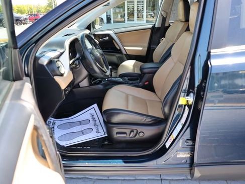 Used 2017 Toyota RAV4 Limited AWD/4WD image 17
