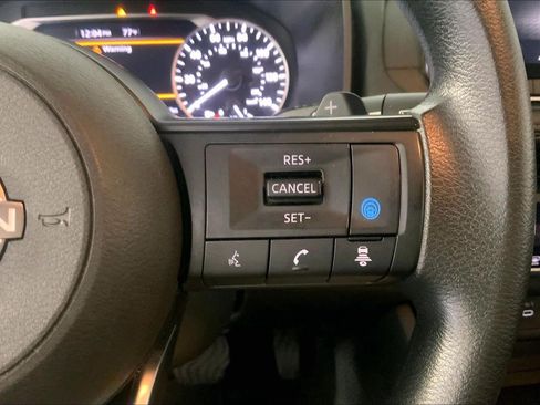 Used 2024 Nissan Rogue SV AWD/4WD image 19