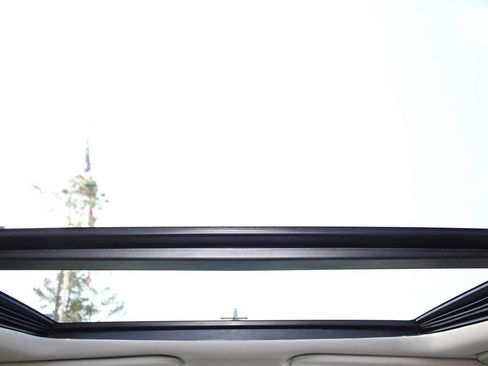 Used 2023 Ford Expedition Limited AWD/4WD image 28