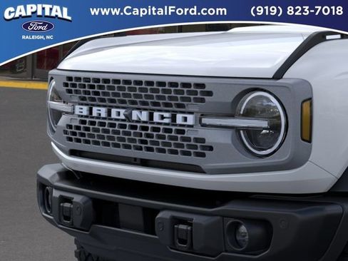 New 2026 Ford Bronco Badlands AWD/4WD image 19