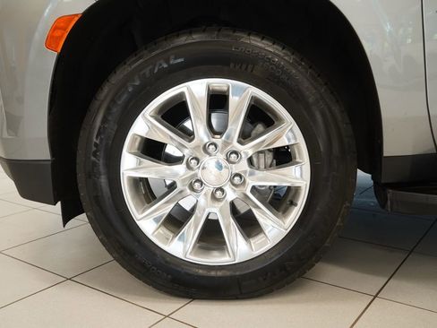 Used 2024 Chevrolet Tahoe Premier w/ Premium Package 2 AWD/4WD image 19