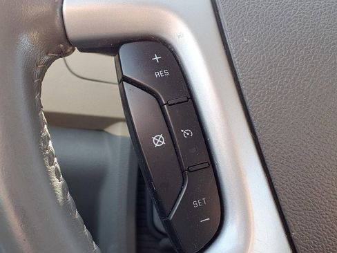 Used 2009 Chevrolet Traverse LT image 16