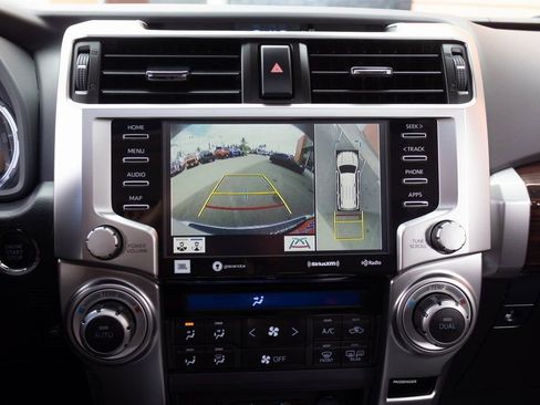 Used 2023 Toyota 4Runner Limited AWD/4WD image 31
