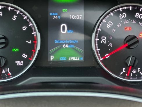 Used 2022 Toyota RAV4 XLE Premium AWD/4WD image 25
