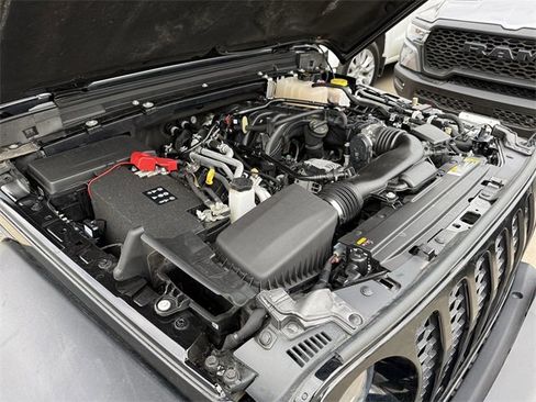Used 2023 Jeep Gladiator Sport image 26