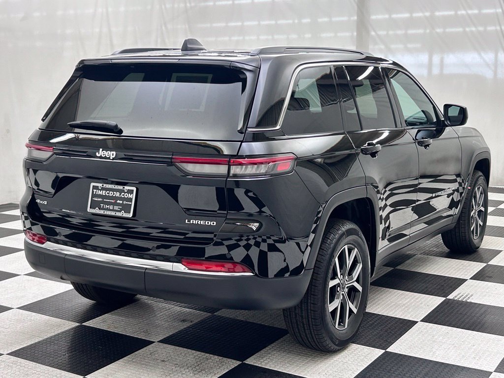 New 2027 Jeep Grand Cherokee Laredo AWD/4WD image 7