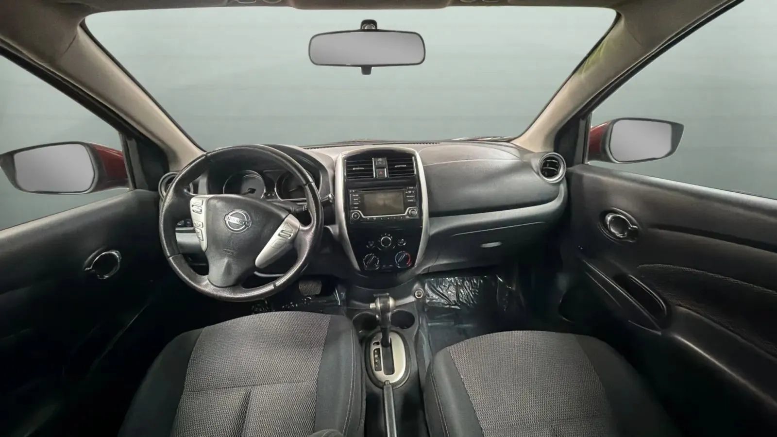 Used 2018 Nissan Versa SV w/ SV Special Edition Package FWD image 9
