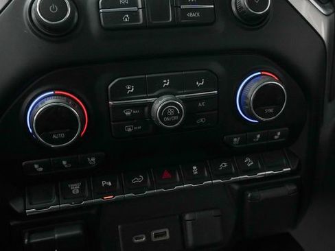 Used 2020 Chevrolet Silverado 2500 LTZ w/ LTZ Plus Package image 47