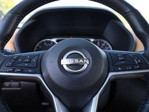 Used 2024 Nissan Sentra SV w/ SV Premium Package FWD image 10