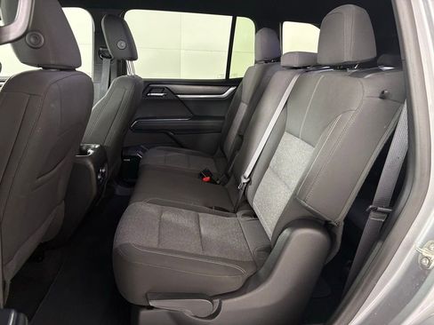 Used 2025 GMC Acadia Elevation image 37