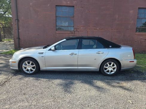 Used 2008 Cadillac STS w/ Preferred Equipment Group AWD/4WD image 2