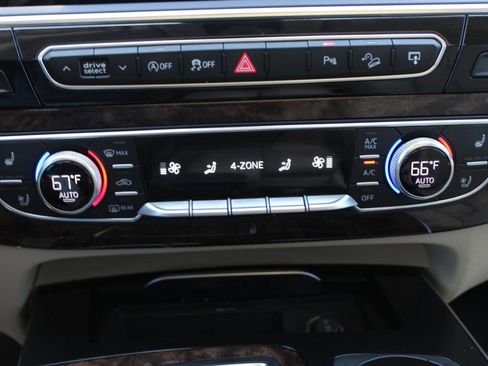 Used 2017 Audi Q7 3.0T Premium Plus AWD/4WD image 38