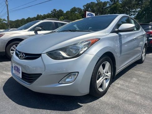 Used 2012 Hyundai Elantra GLS w/ Preferred Pkg 3 FWD image 3