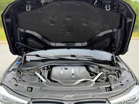 Used 2019 BMW 740i w/ Executive Package RWD image 48