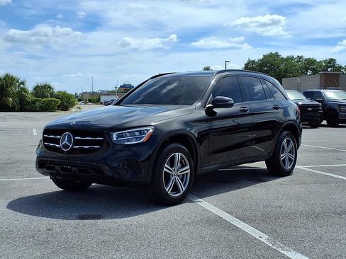 Used 2022 Mercedes-Benz GLC 300 image 3